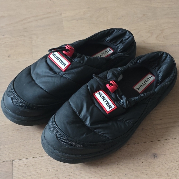 Hunter Black Quilted Slip-Ons with Red Accents - Picture 1 of 2